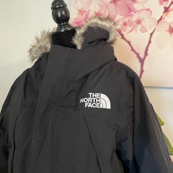 The North Face Men’s McMurdo Parka - Picture 3 of 6